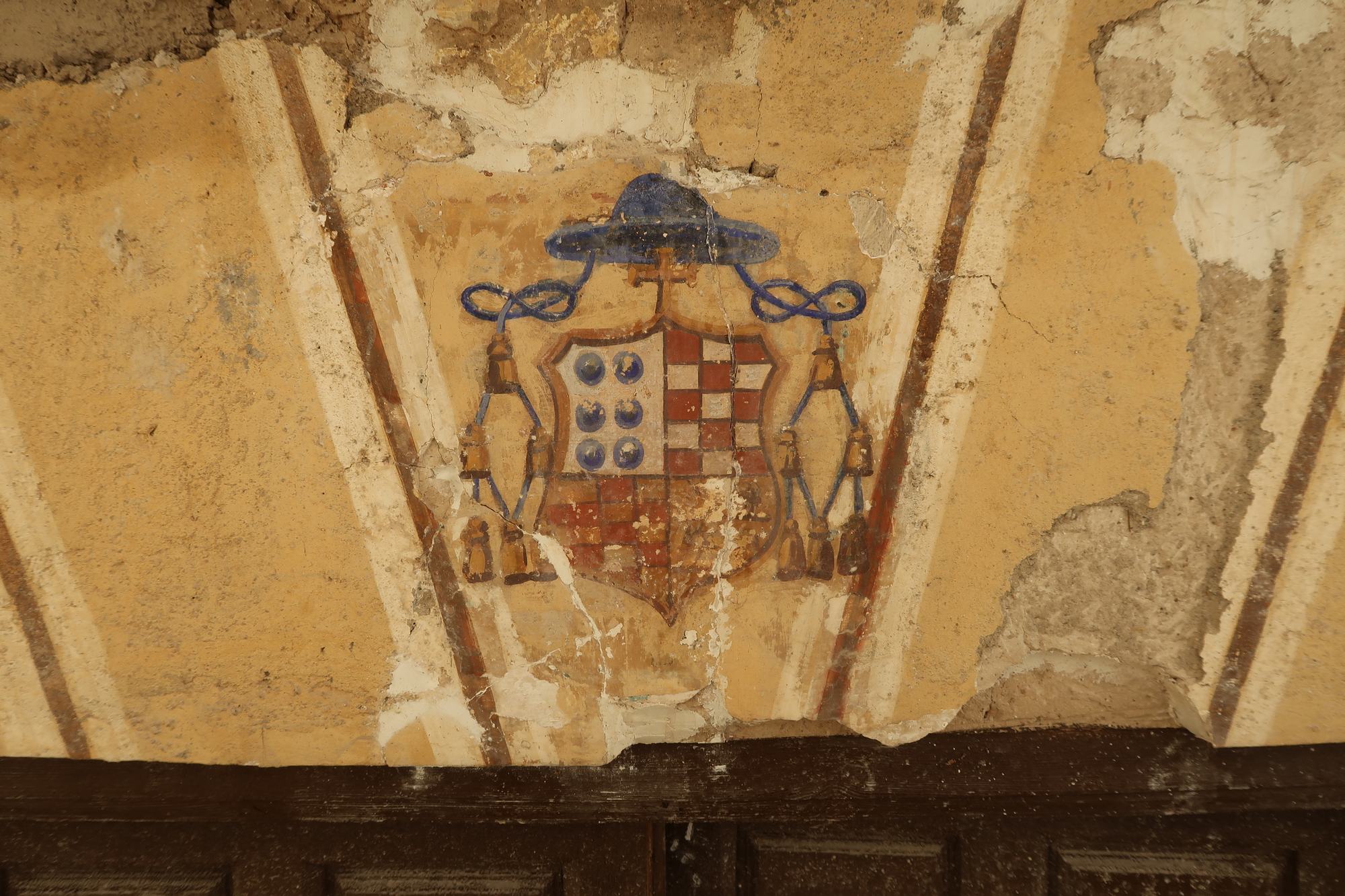 Detalle en fachada de la Abadñia