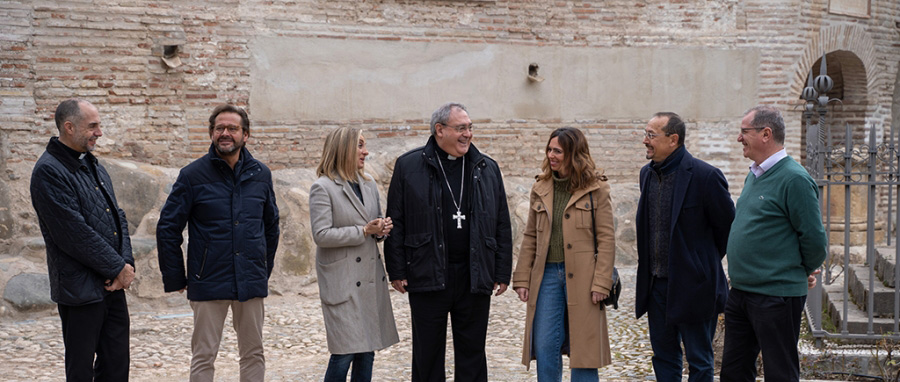 En la visita institucional, realizada a la Abadía del Sacromonte.